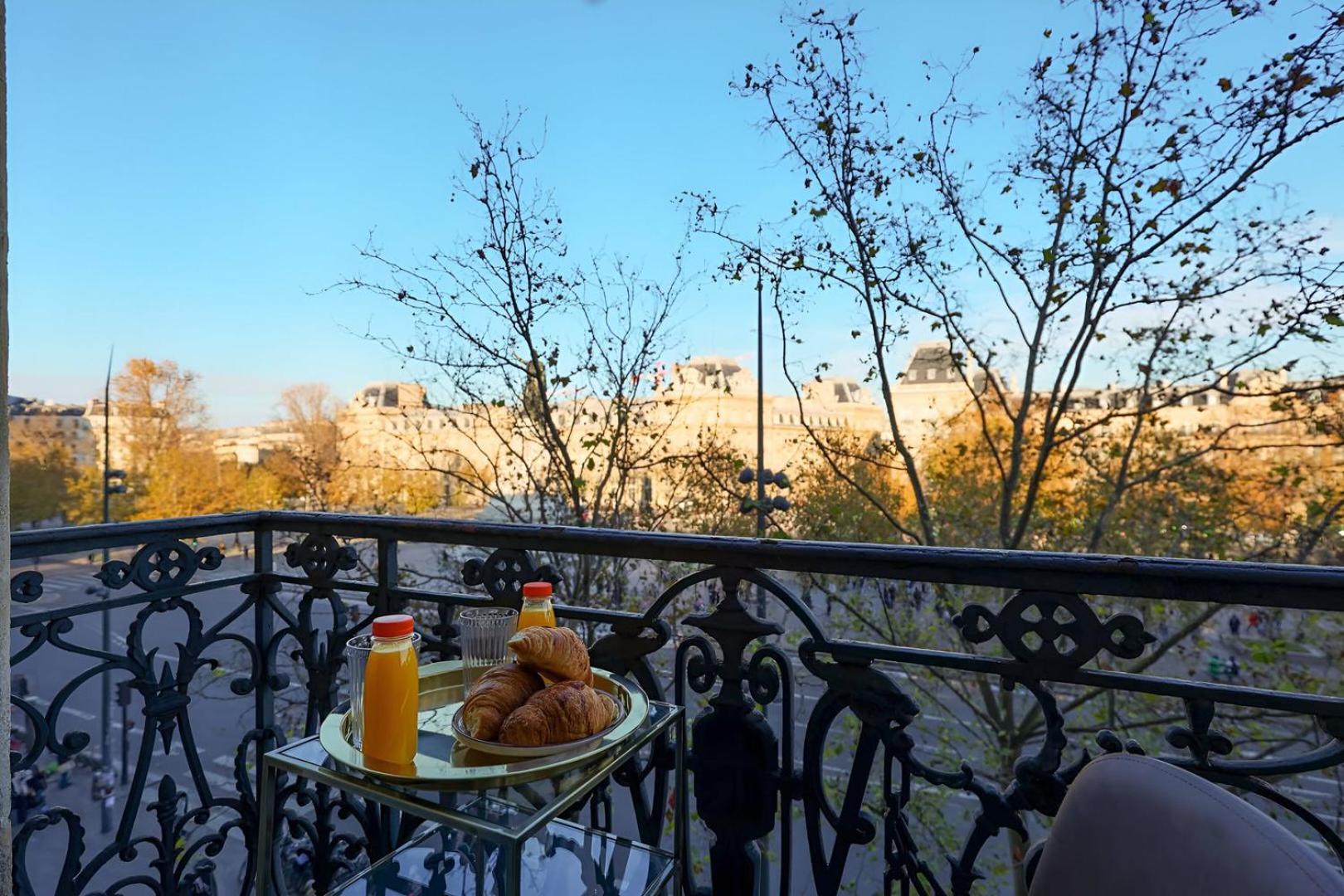 Bluestay 866 - Superb In * Parigi